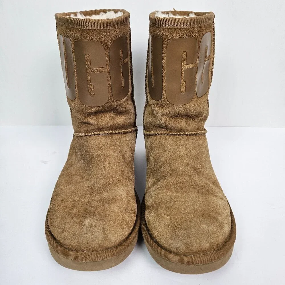 UGG Classic Short Rubber Logo Pull On Chestnut Suede Boot 1108230